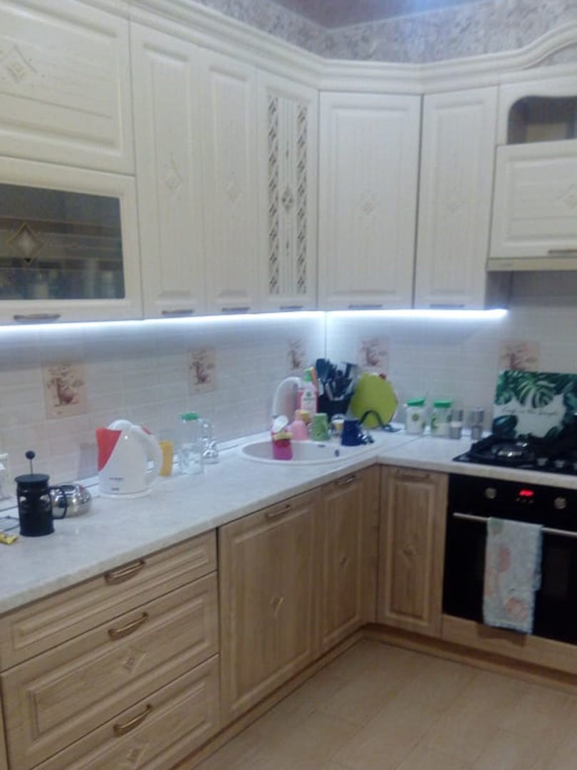 Подсветка угловой кухни с разрывом с сенсорным выключателем отзыв iqlux Сергей 12_03_20 фото