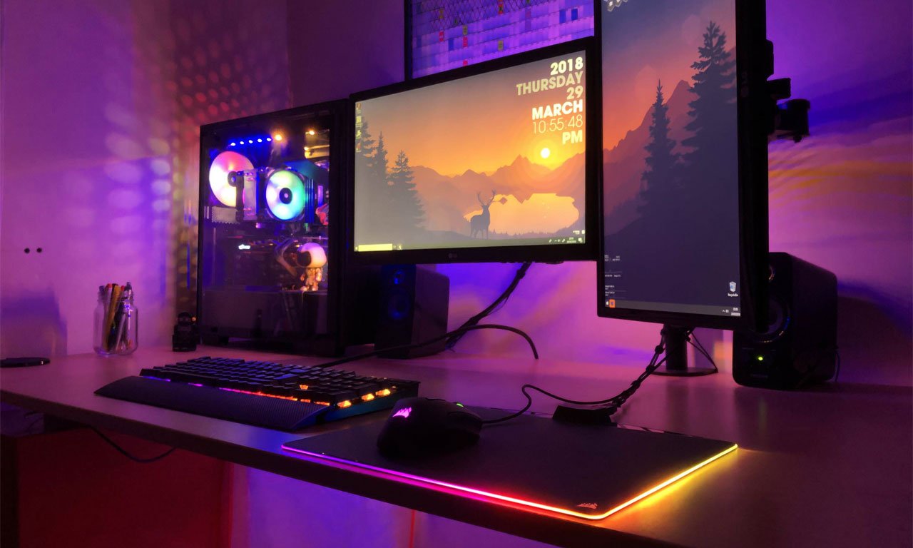 подсветка компьютерного стола в комнате геймера фото